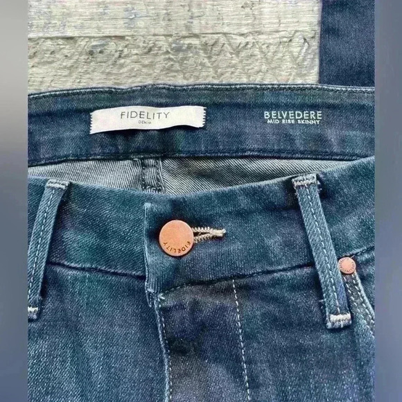 Fidelity Belvedere Mid Rise Skinny Jeans Size 28 - Picture 5 of 9